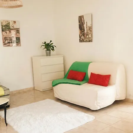 Сasa de vacaciones Charming House With Garden Near Paris