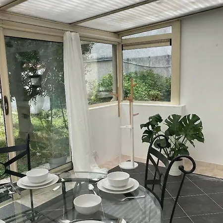 Charming House With Garden Near Paris